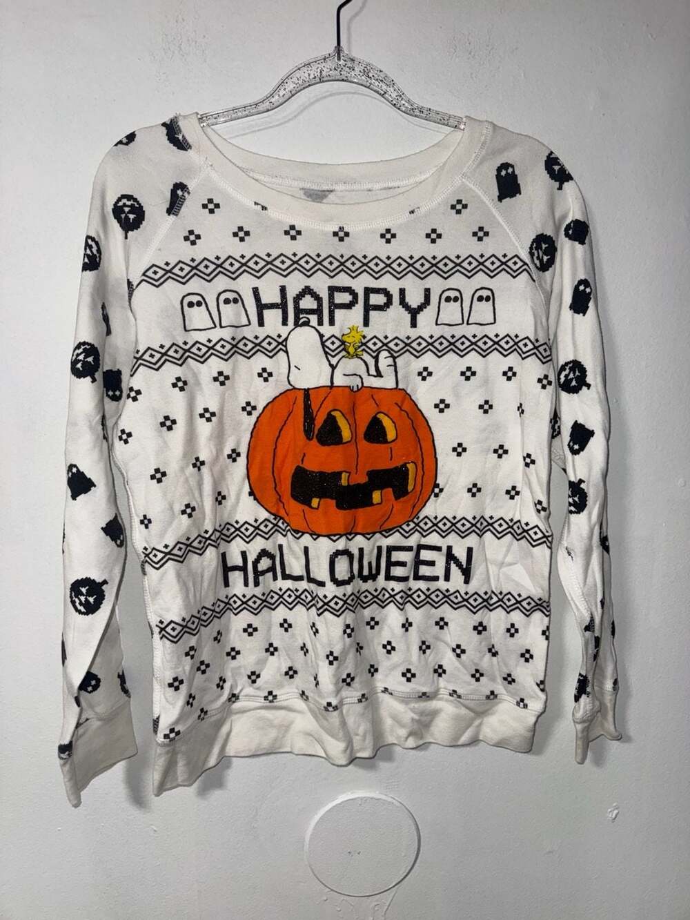Peanuts Snoopy Halloween Pumpkin Happy Halloween Graphic Sweatshirt